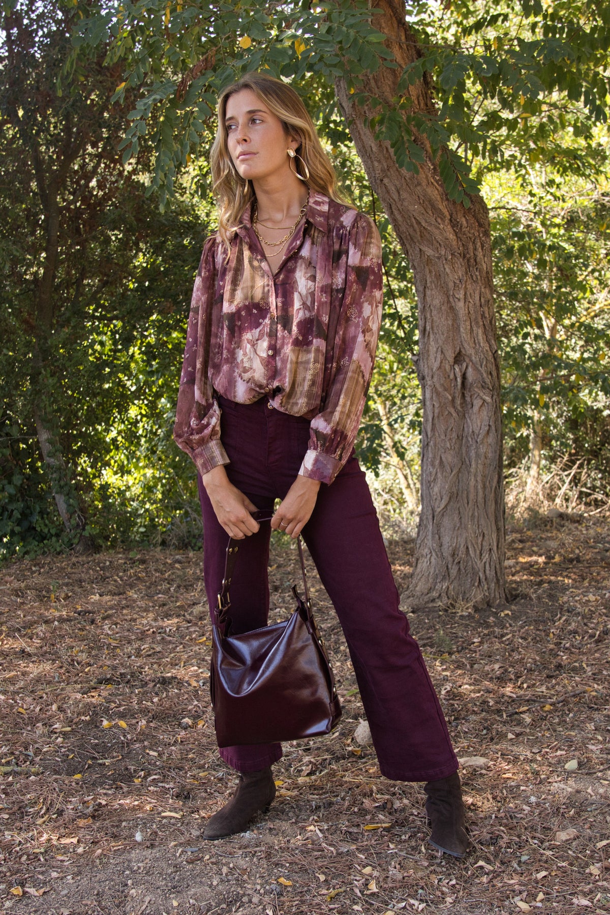 Blusa elegante con flores