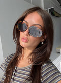 Gafas de sol ovaladas negras