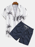 Conjunto de camisa abotonada con estampado de palmeras y shorts de baño a rayas