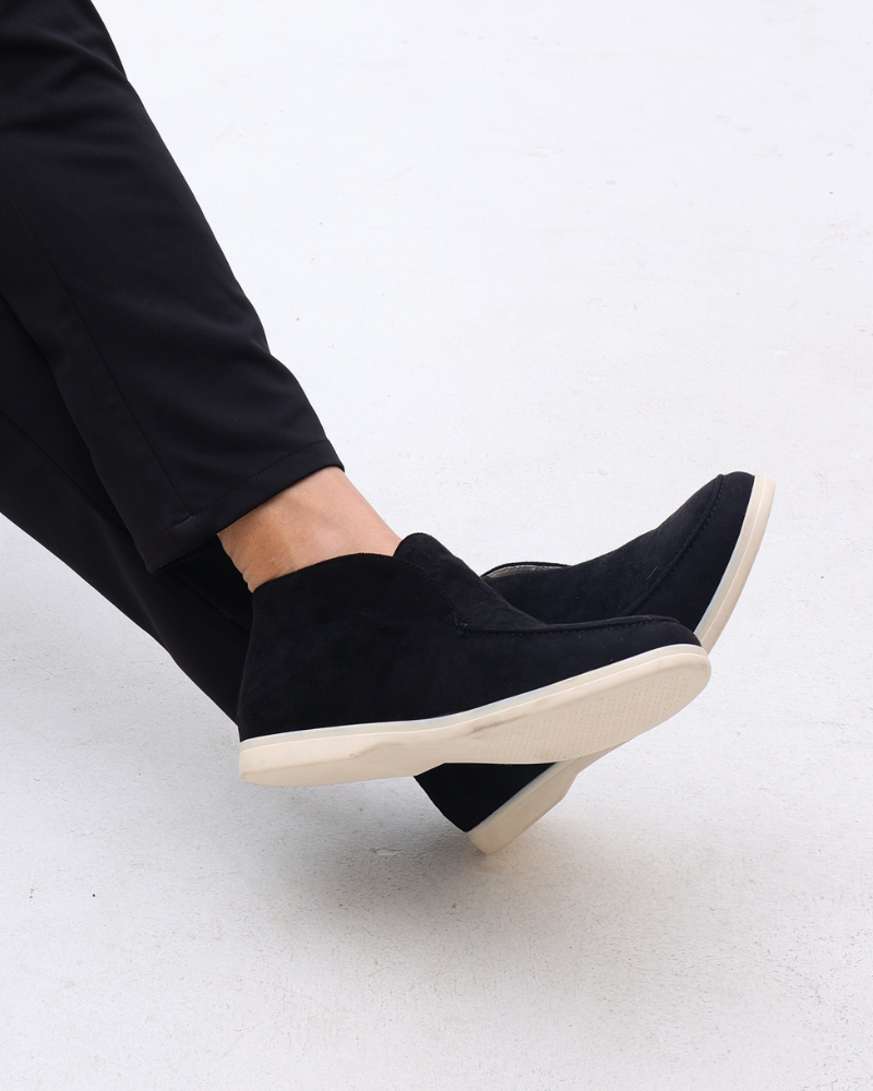 Sevilla | Botines Elegantes de Ante Suave