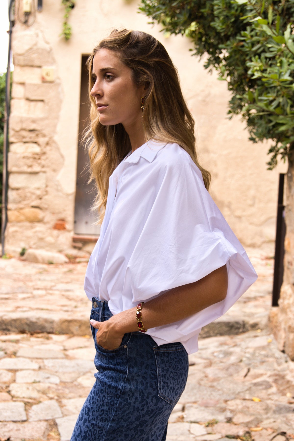 Camisa globo capri con estilo