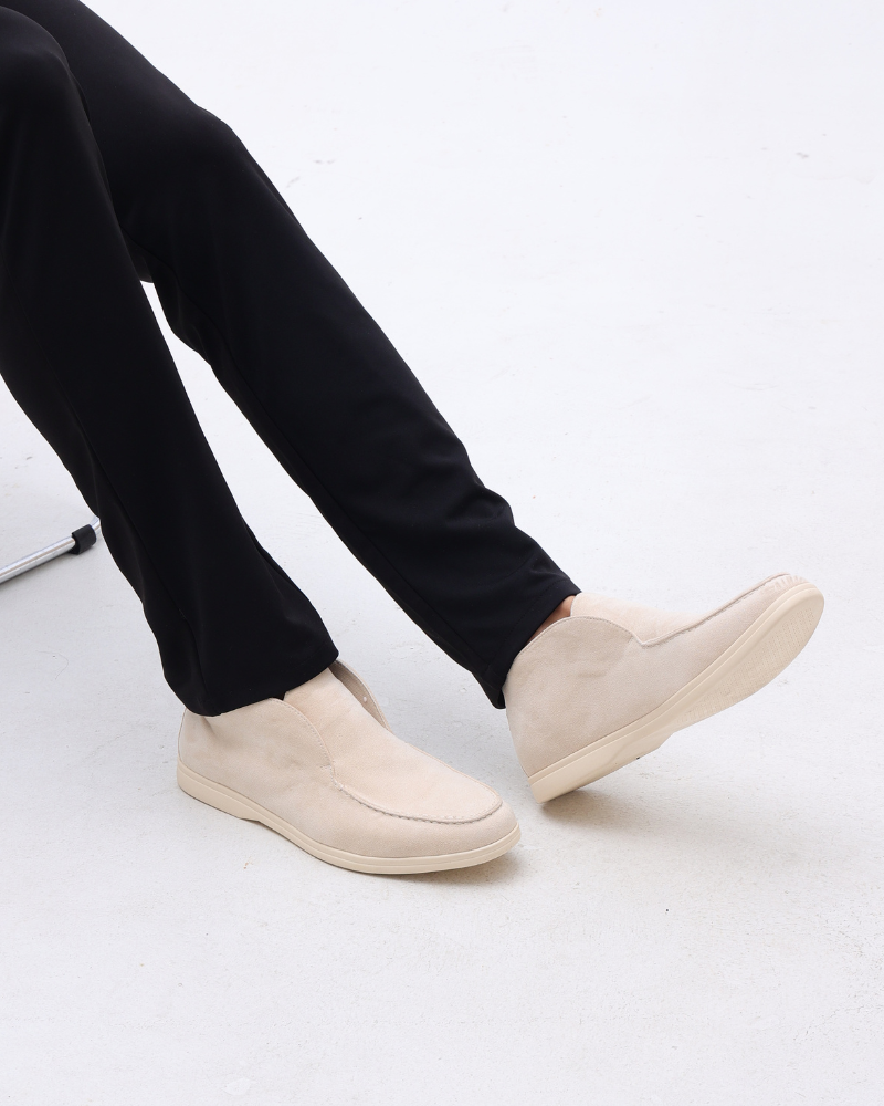 Sevilla | Botines Elegantes de Ante Suave