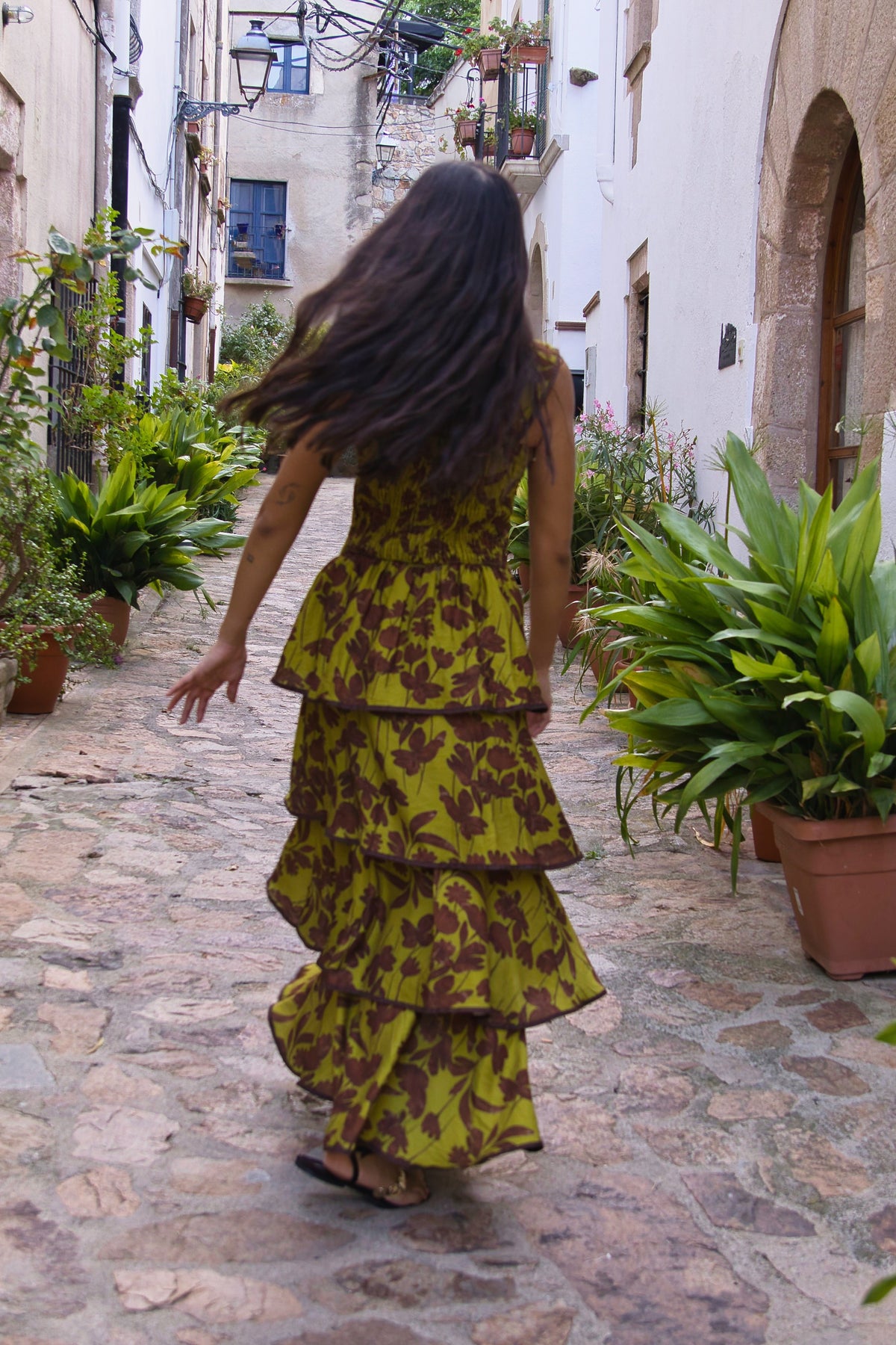 Vestido Amalfi con Volantes Elegantes