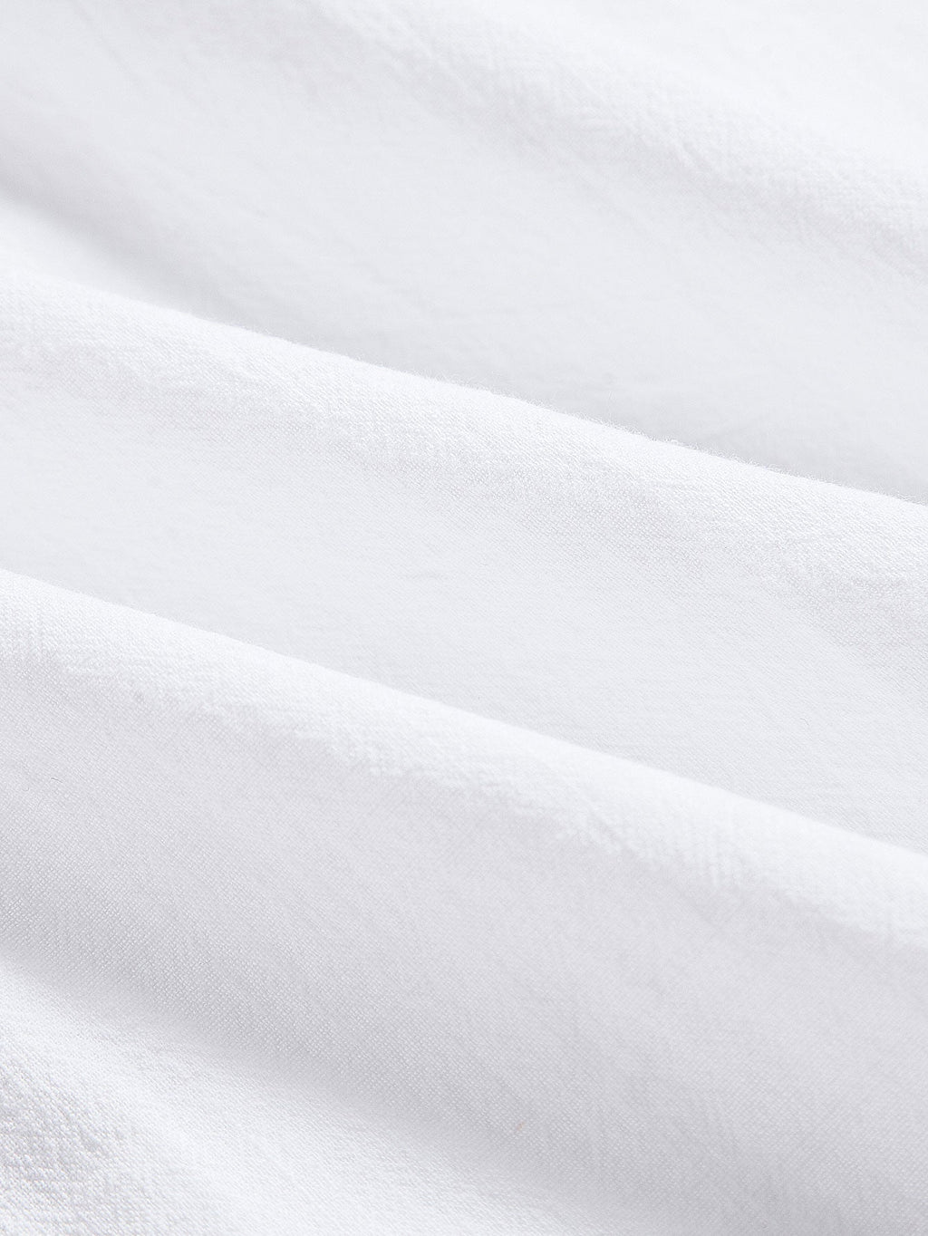 Conjunto de camisa de manga corta con textura de lino y pantalón corto de baño con elegante estampado de rayas