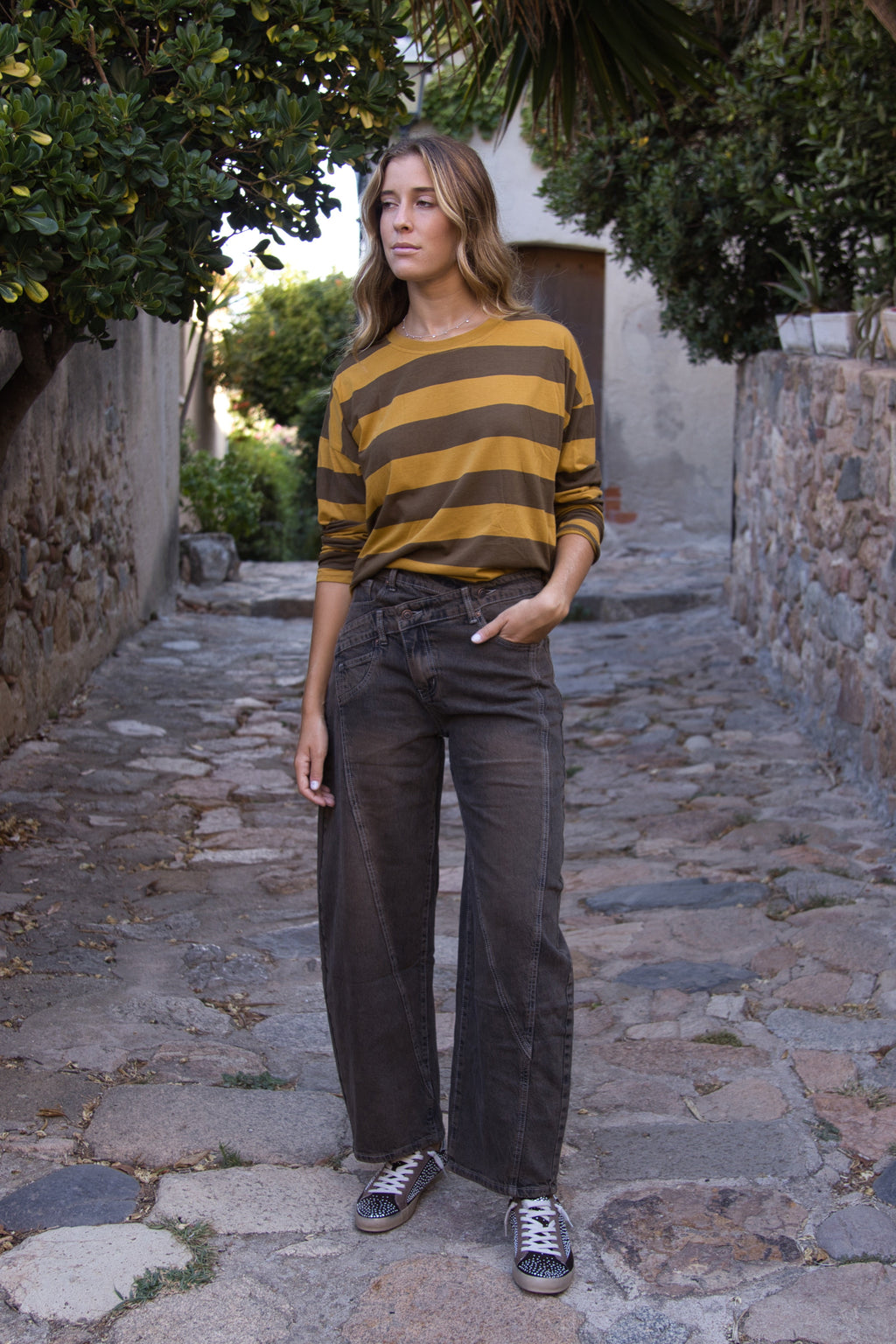 Pantalones  Cruzado Color Chocolate de Corte Moderno