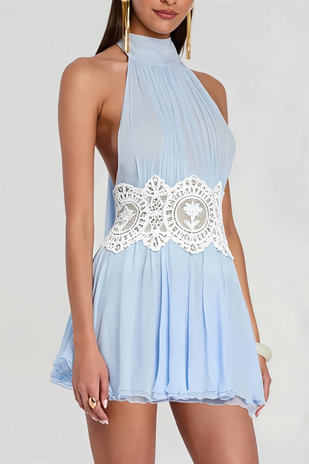 Vestido mini de escote alto