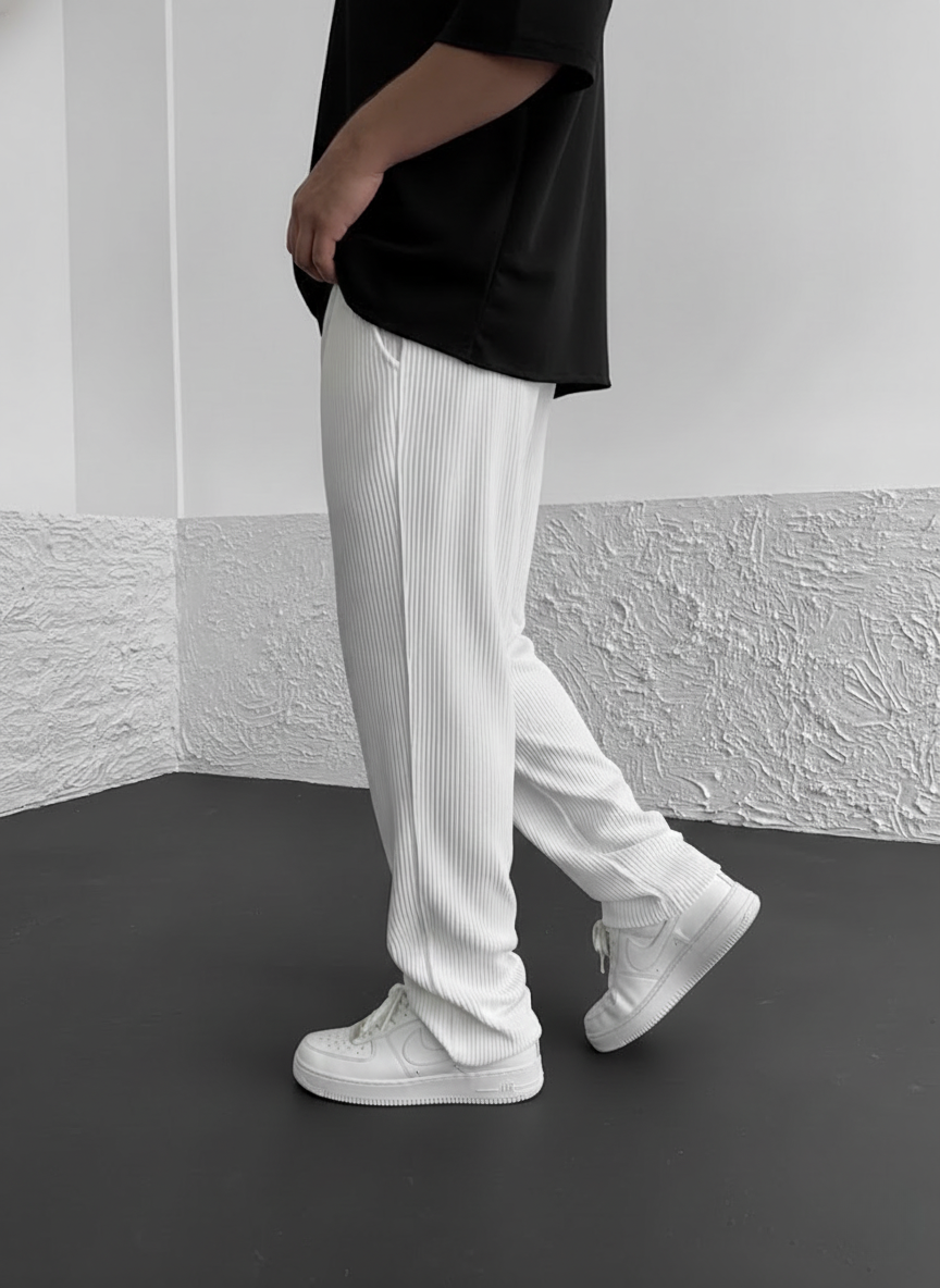 Javier | Pantalón de Canalé Elegante y Relajado