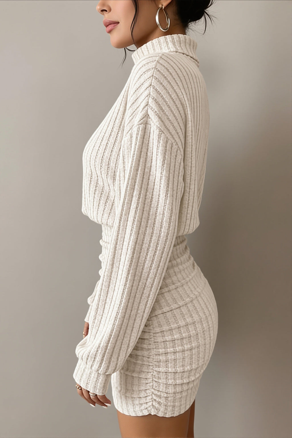 Vestido mini cuello alto