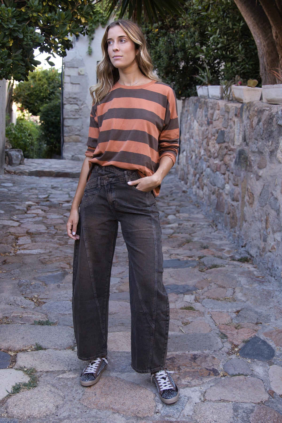 Pantalones  Cruzado Color Chocolate de Corte Moderno