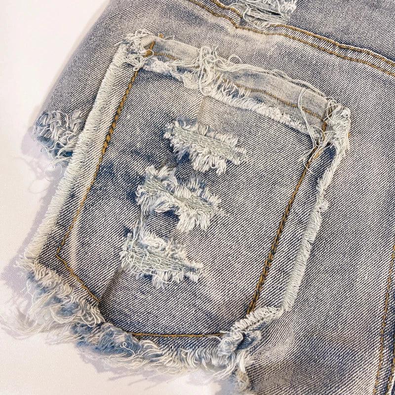 Microshorts vaqueros deshilachado a la moda