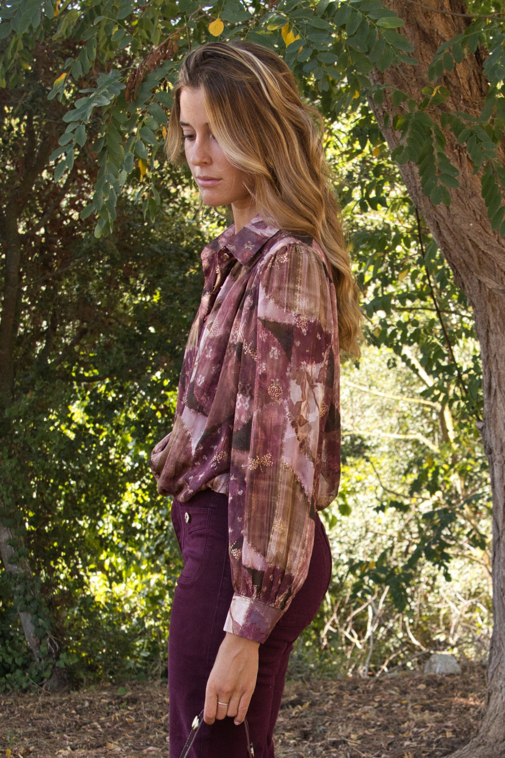 Blusa elegante con flores