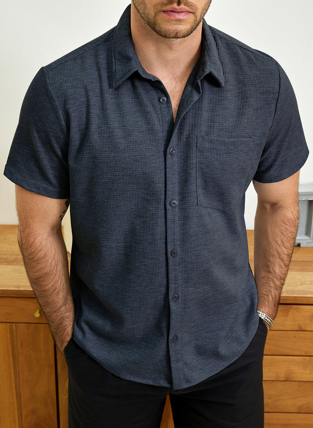 Camisa casual de hombre con textura de gofre