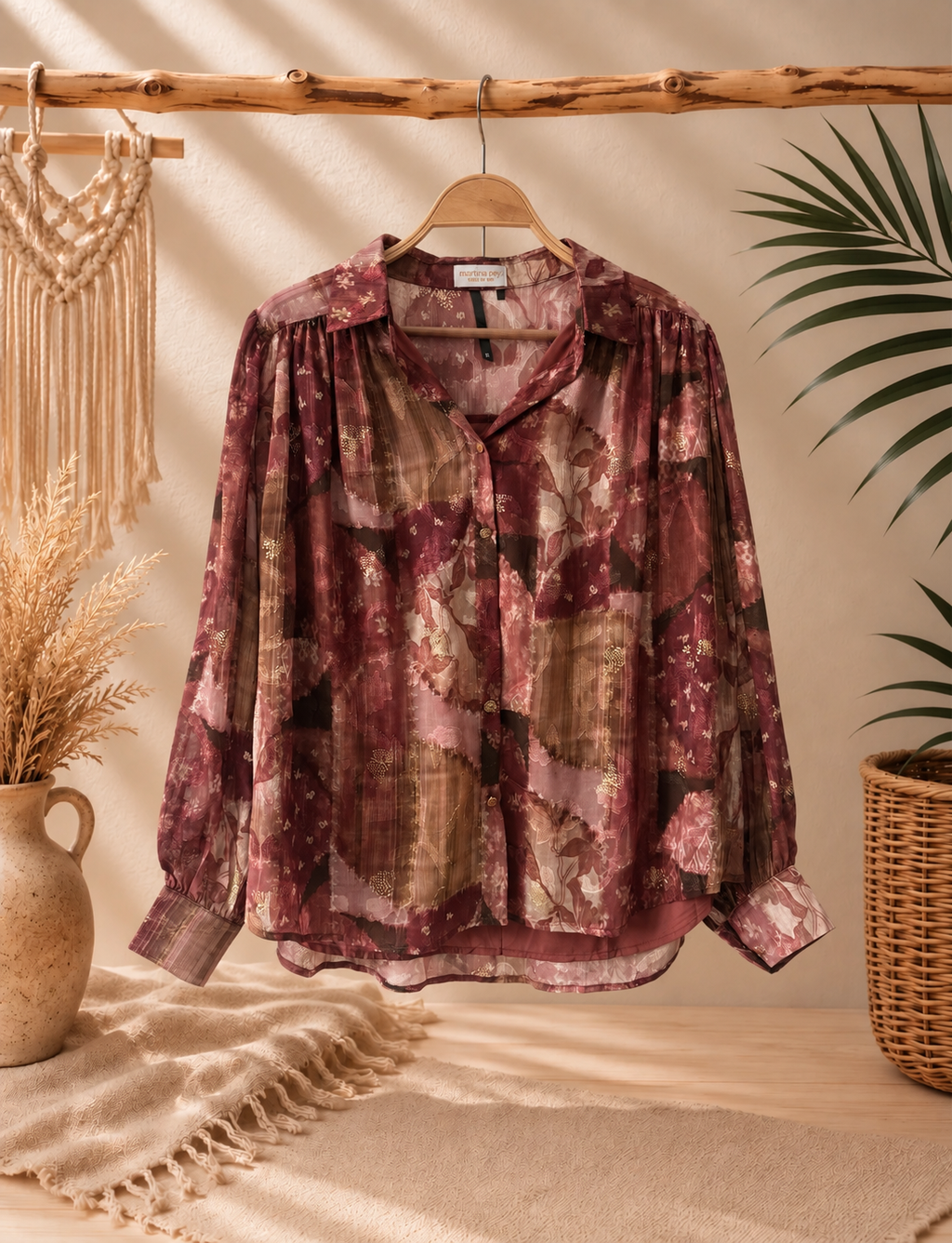 Blusa elegante con flores