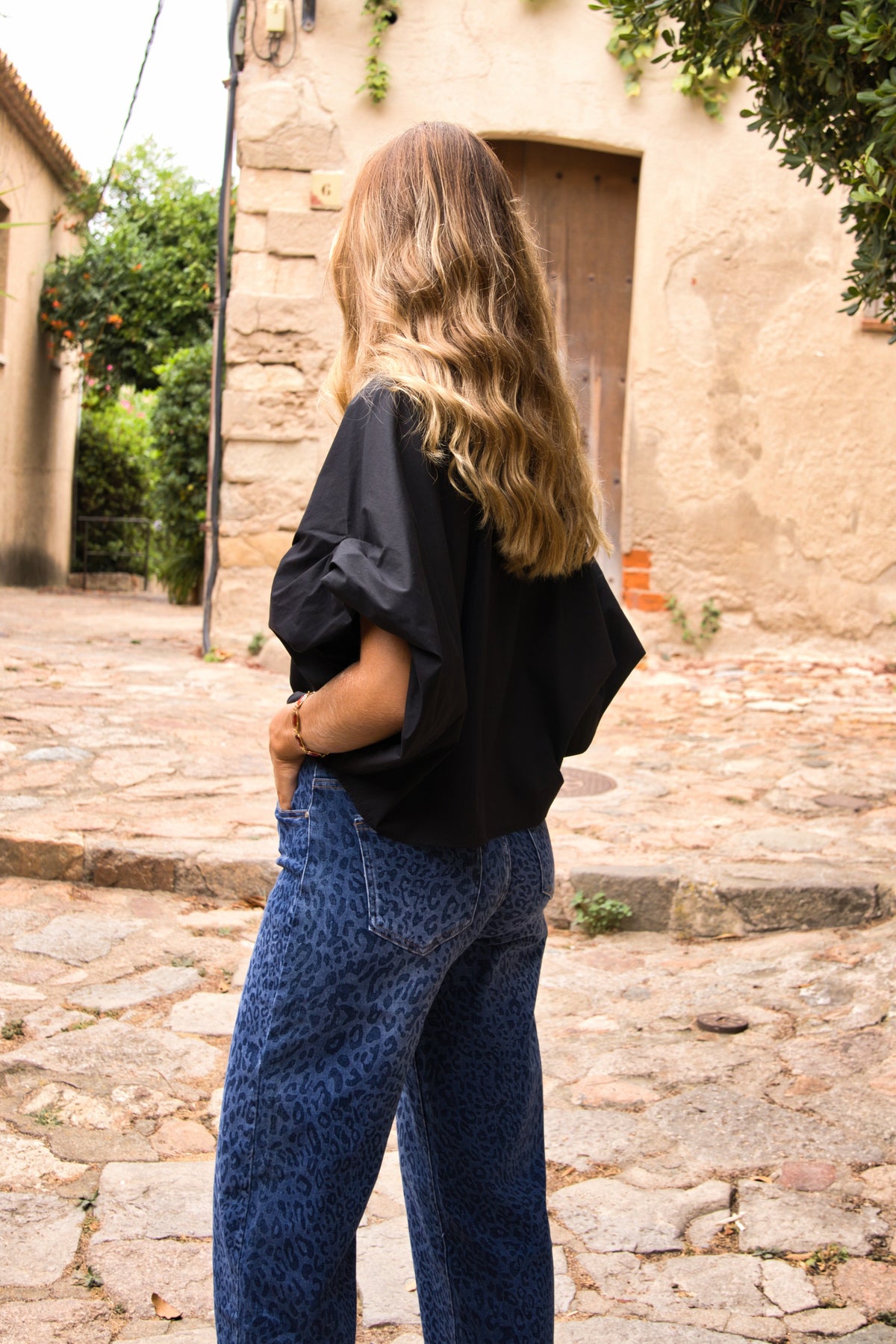 Camisa globo capri con estilo