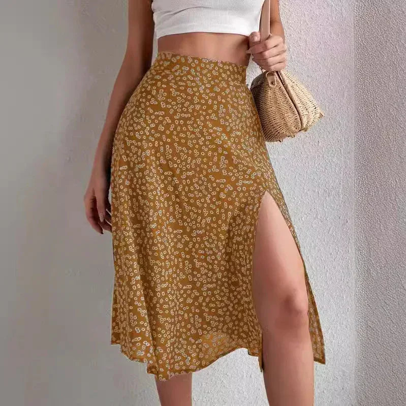 Falda con abertura hasta el muslo