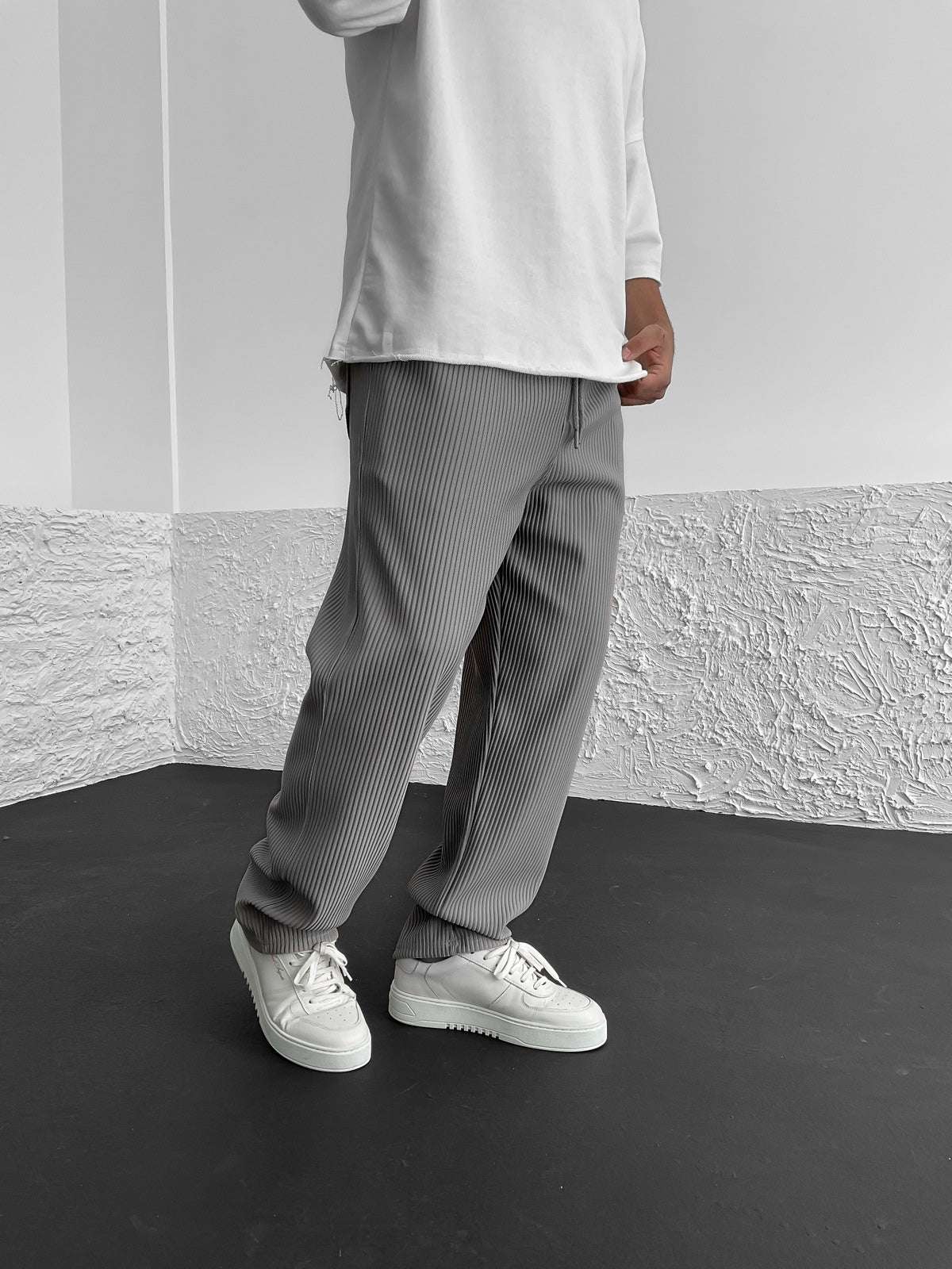 Javier | Pantalón de Canalé Elegante y Relajado