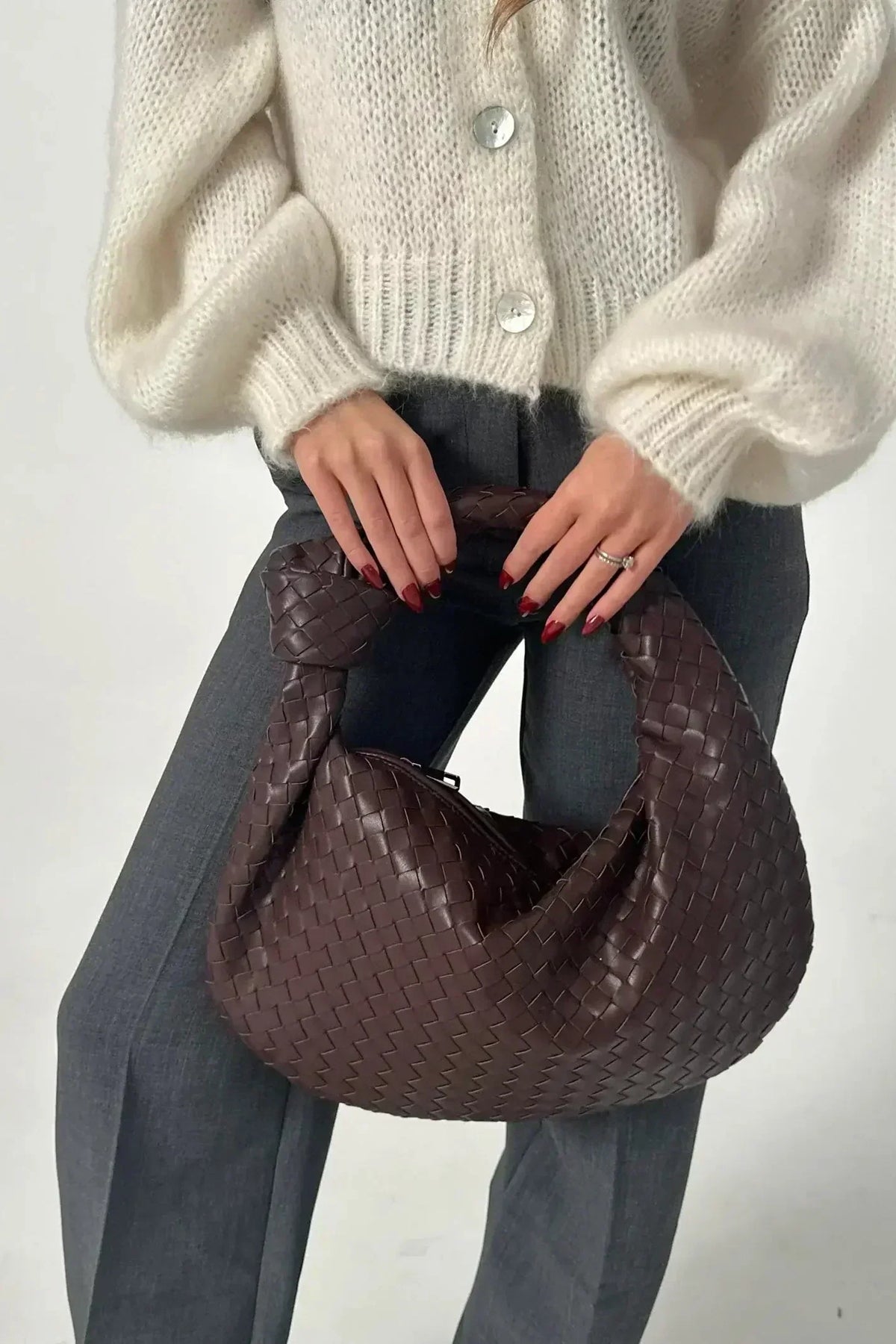 Sage | Elegante bolso de hombro mediano tejido