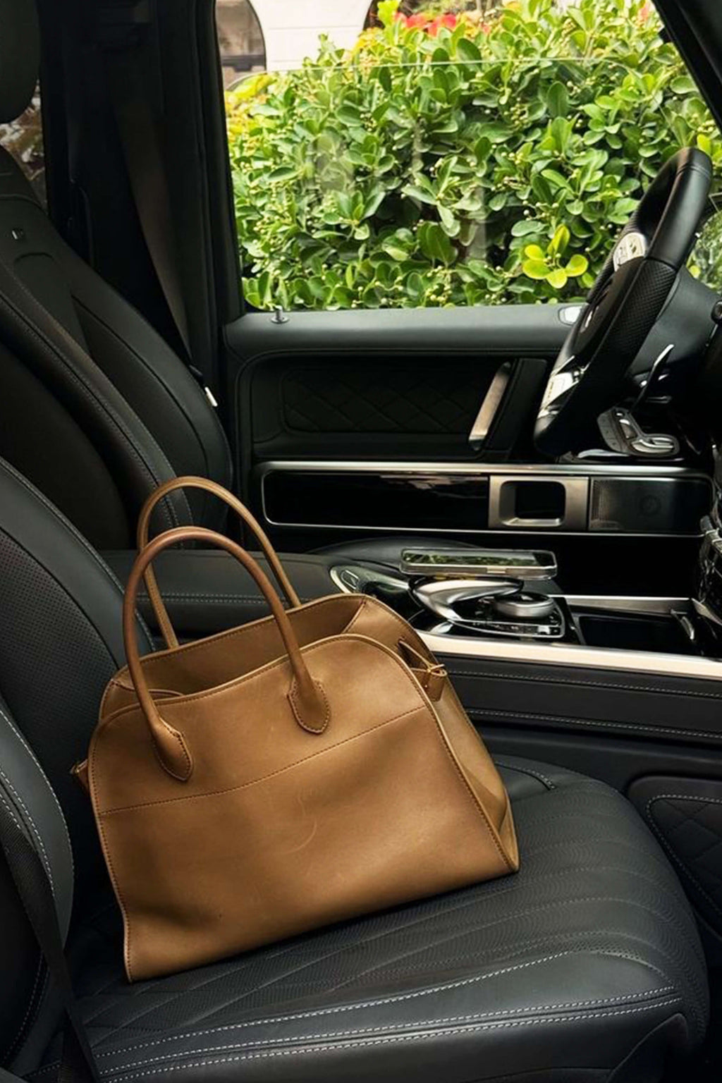 Bolsa Tote Harlow Elegante y Versátil