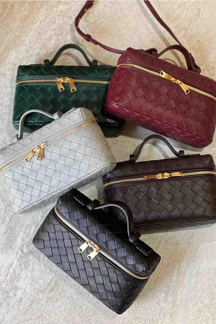 Milla | Mini bolso tejido con elegantes accesorios dorados
