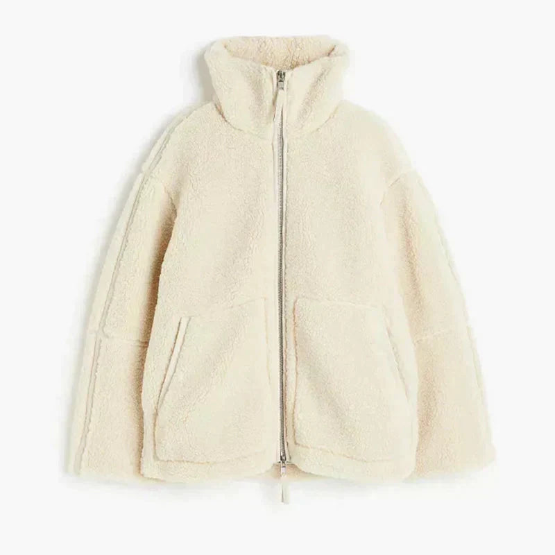 Silvia | Chaqueta Teddy Oversize con Cuello Alto y Estilo Acogedor