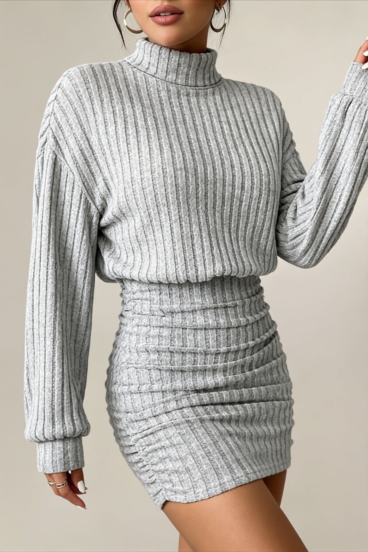 Vestido mini cuello alto