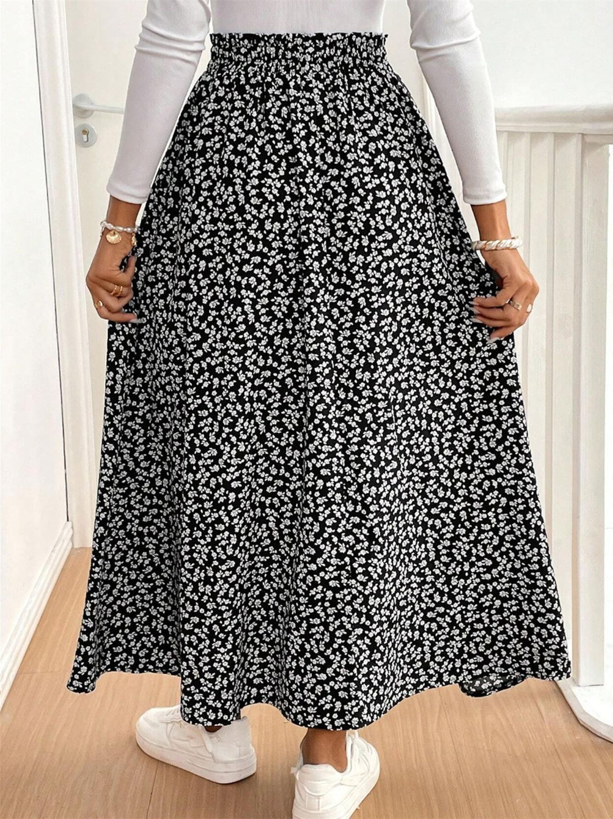 Falda elegante con estampado floral
