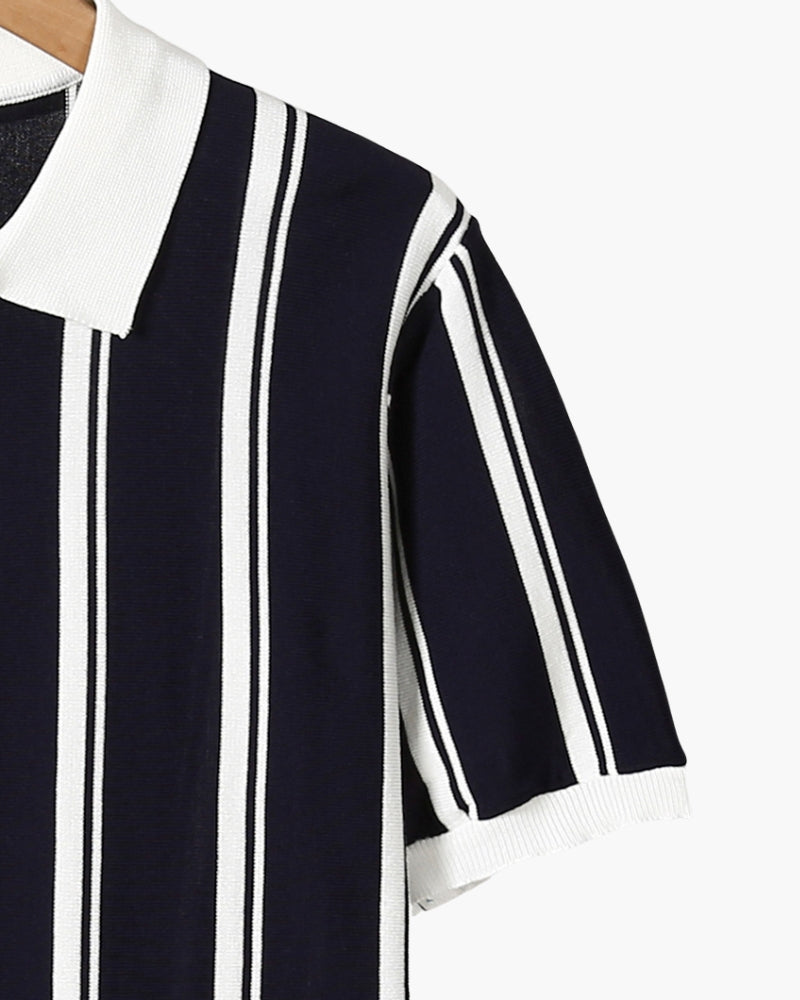 Camisa con cuello deportivo