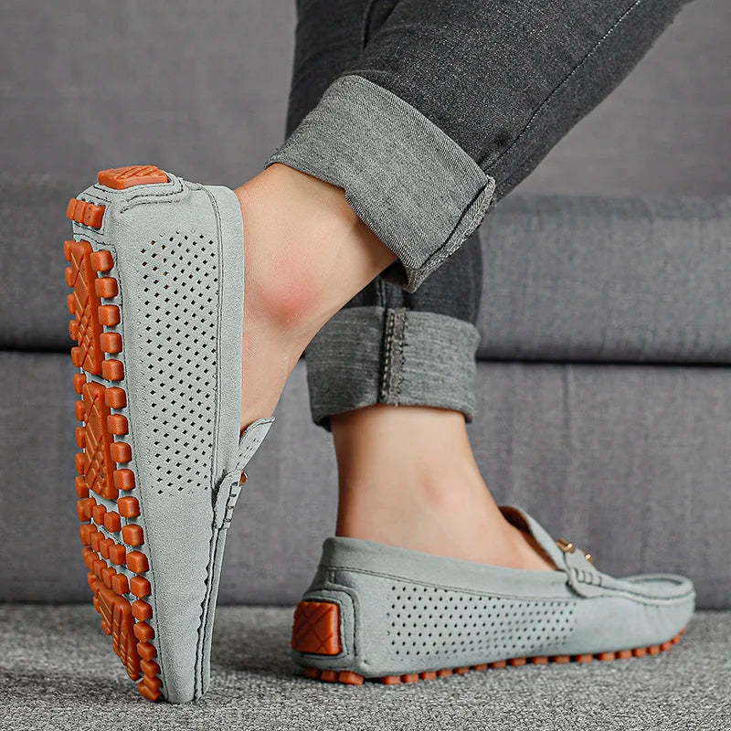 Mocasines de cuero perforado